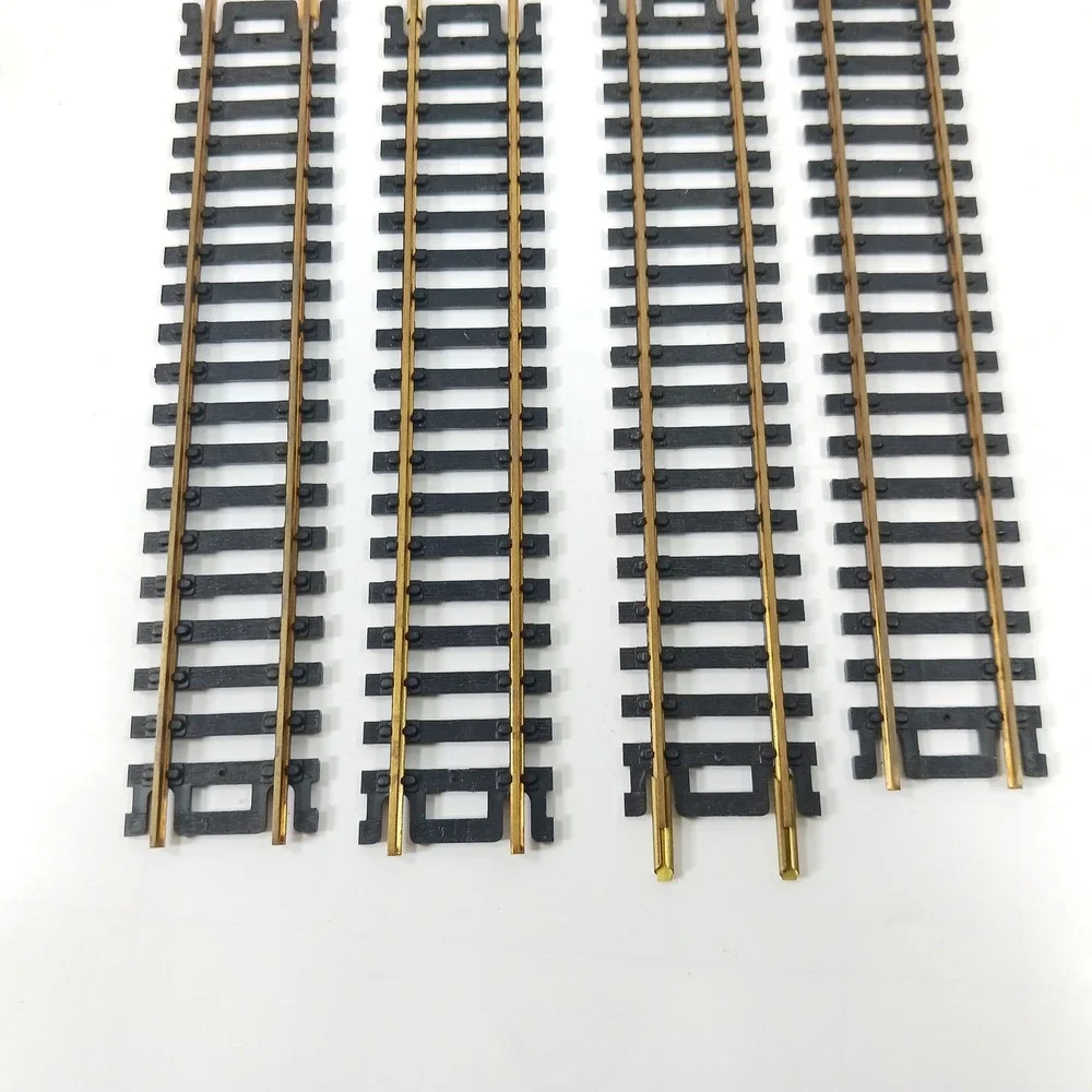 Atlas Snap-Track HO Scale 6 Inch Straight Track Brass Rail Lot of 4 Black Ties